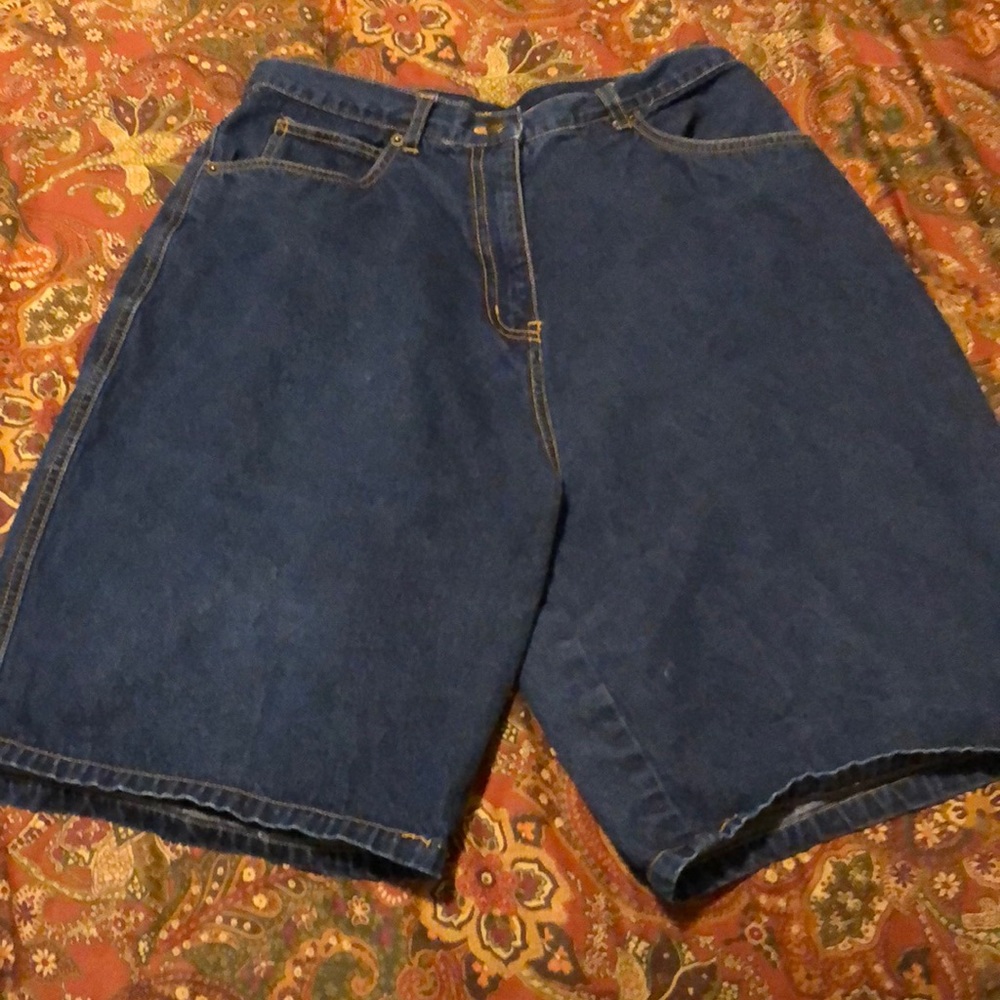 Carolina Bay shorts. Like new. Size 13/14.